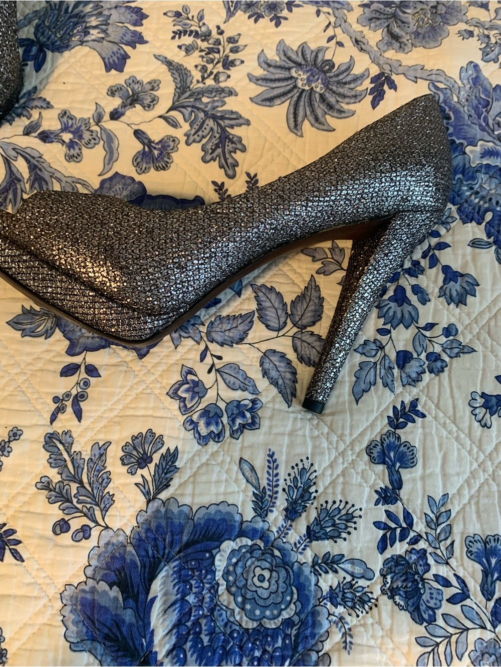 Vera Wang Metallic Pewter Glitter Peep-Toe Heels - Picture 6 of 9